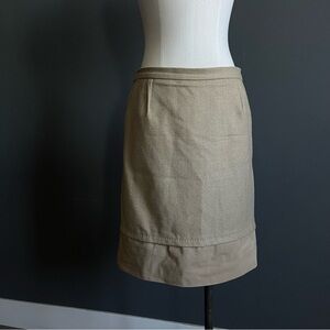 BCBG Max Azria Beige Wool Blend Pencil Skirt w Contrast Hem | Size S